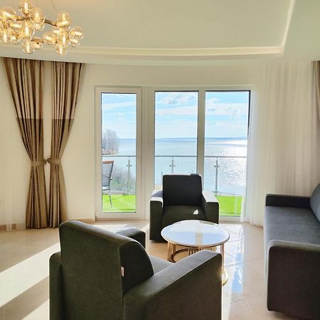 Royal Martin'S Apartment كيستاي المظهر الخارجي الصورة