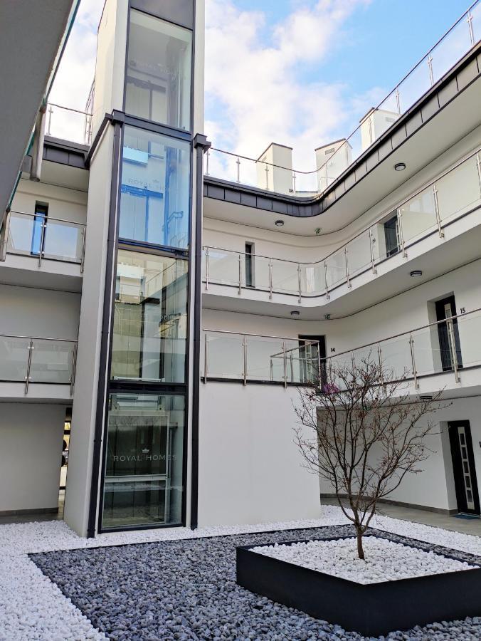 Royal Martin'S Apartment كيستاي المظهر الخارجي الصورة