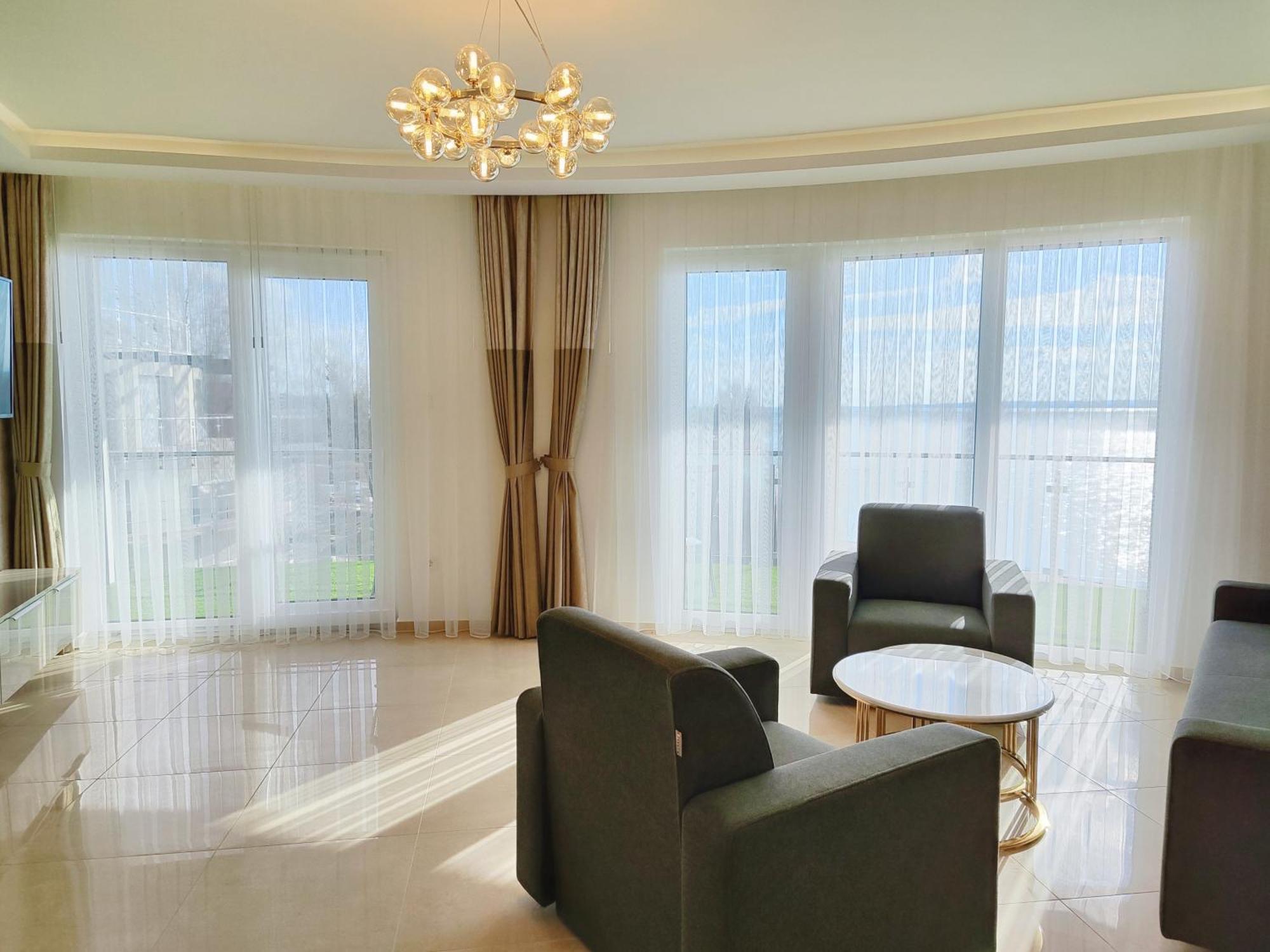 Royal Martin'S Apartment كيستاي المظهر الخارجي الصورة
